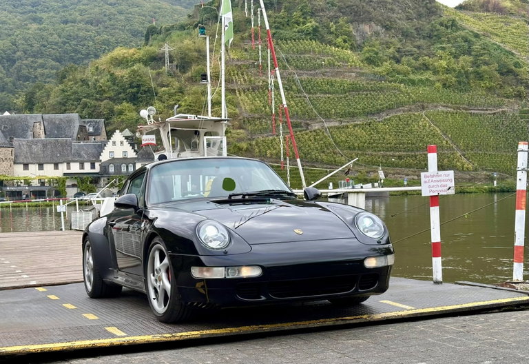 Porsche 993 Carrera 4S