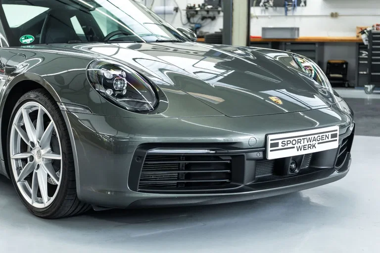 Porsche 992 Carrera