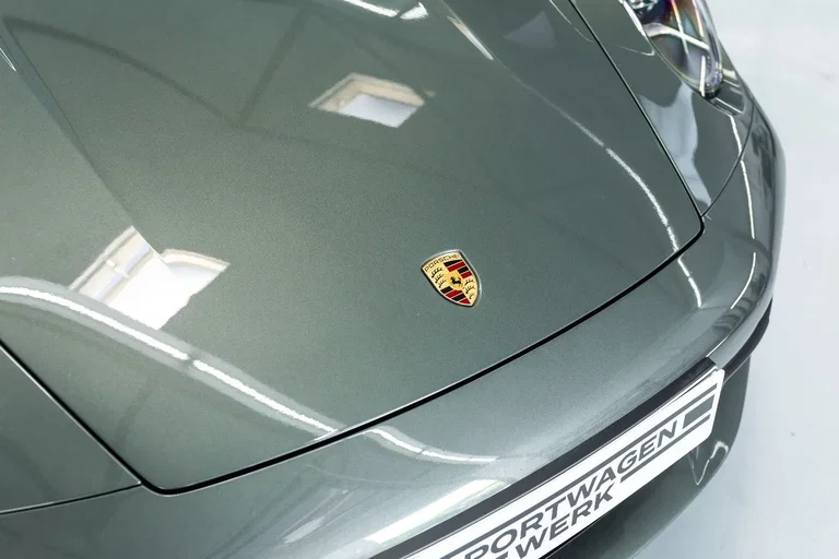 Porsche 992 Carrera