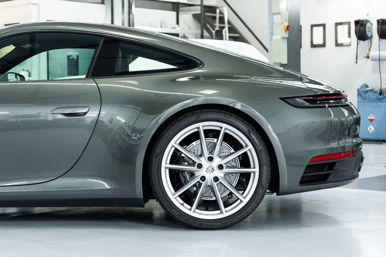 Porsche 992 Carrera