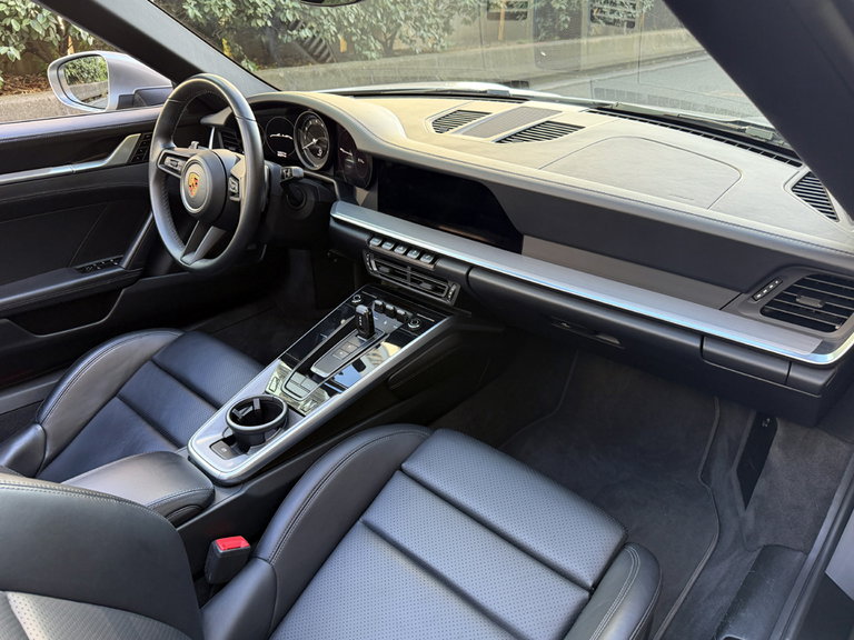 Porsche 992 Carrera 4S