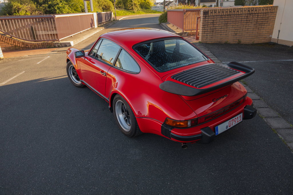 Porsche 911 Carrera 3.2 WTL