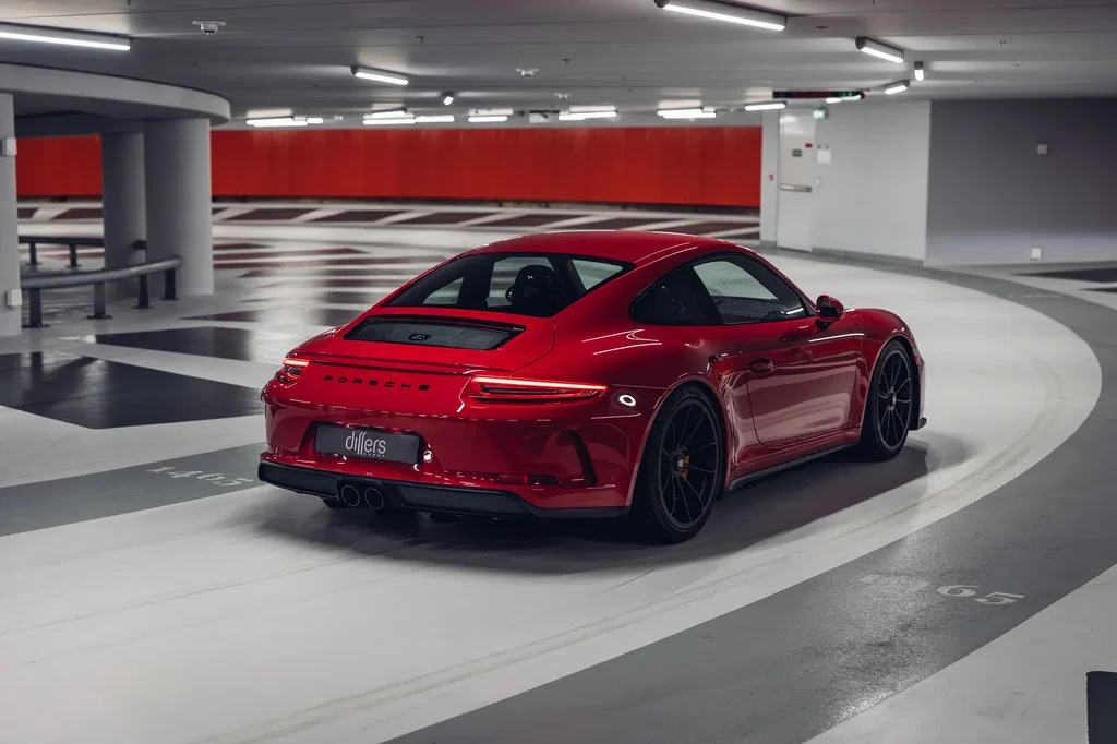 Porsche 991.2 GT3 Touring