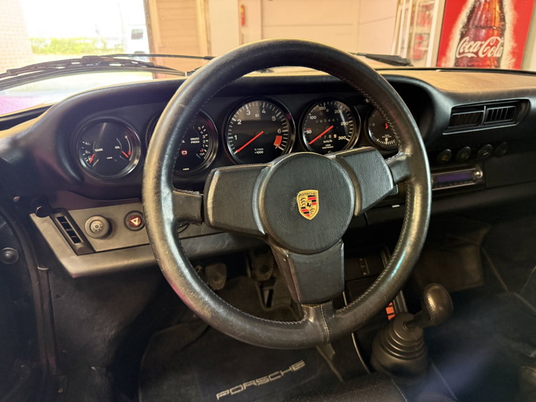 Porsche 911 Carrera 3.2