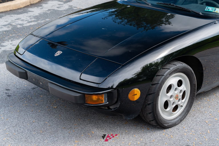 Porsche 924 S