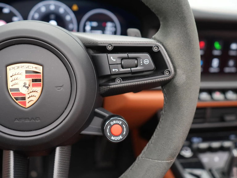 Porsche 992.2 Carrera 4 GTS
