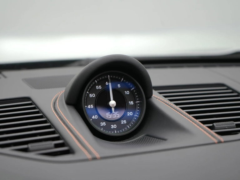 Porsche 992.2 Carrera 4 GTS