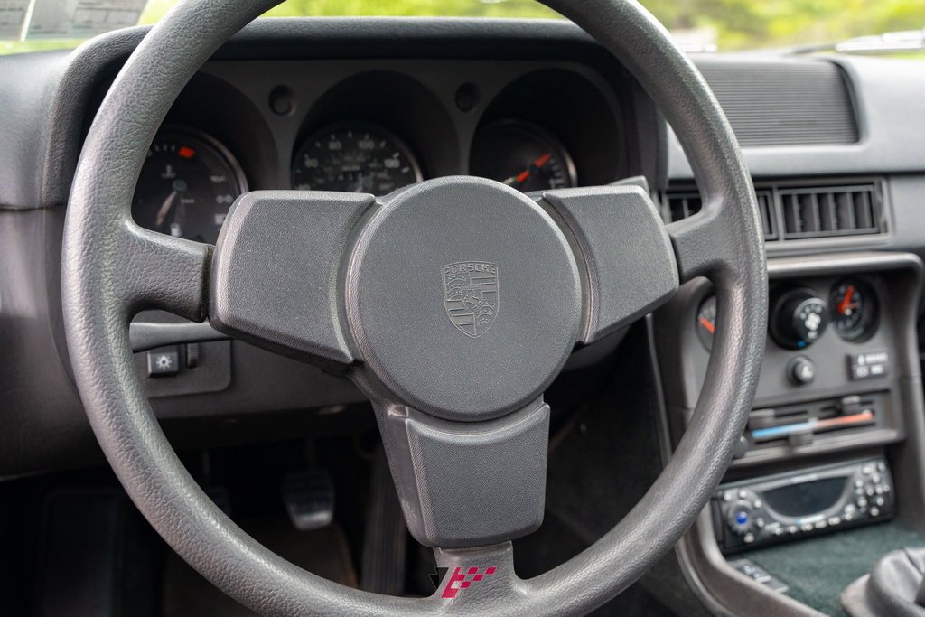 Porsche 924 S