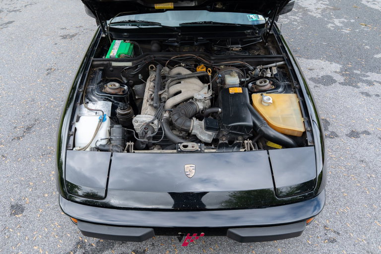 Porsche 924 S