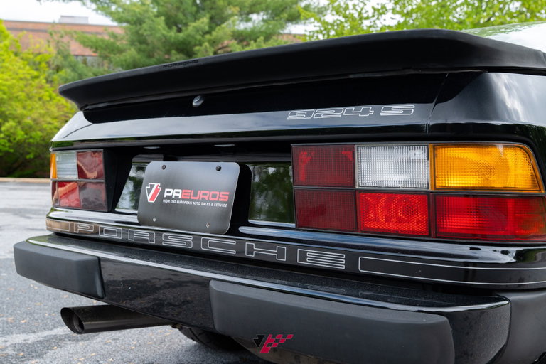 Porsche 924 S