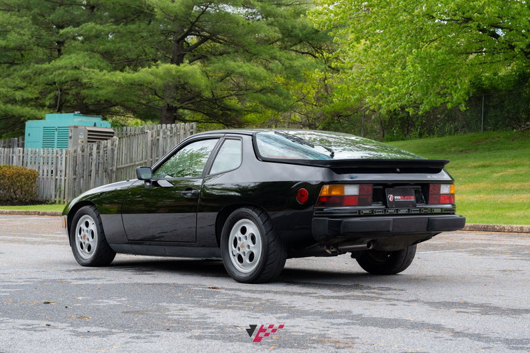 Porsche 924 S