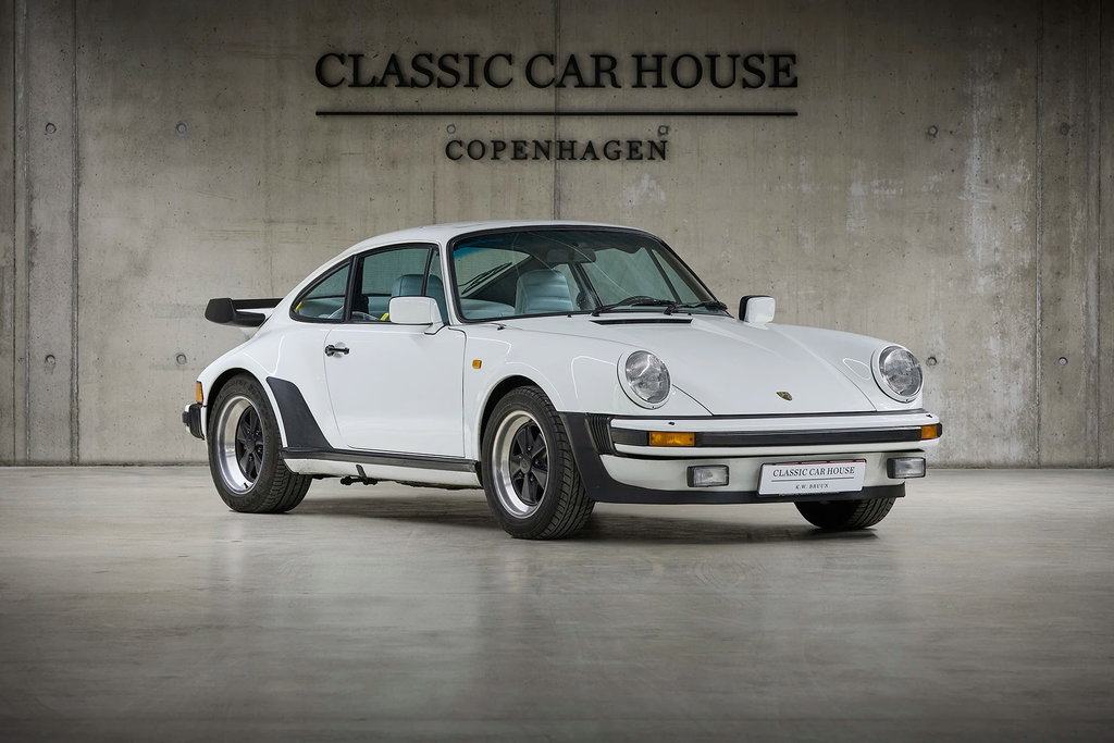 Porsche 911 Turbo 3.3 (US)
