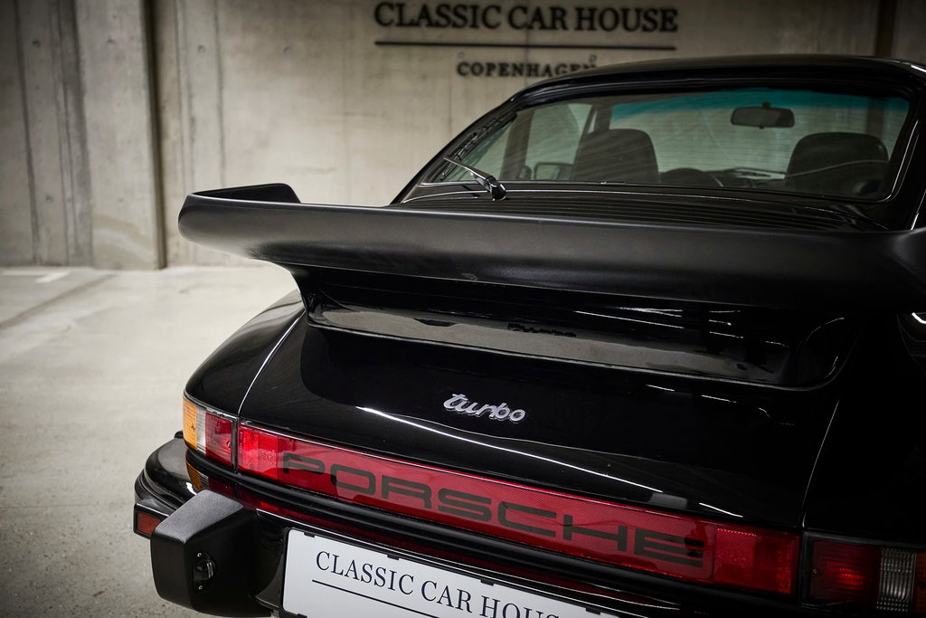 Porsche 911 Turbo 3.3