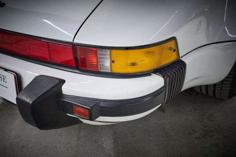 Porsche 911 Turbo 3.3 (US)