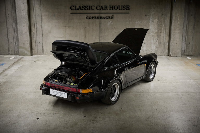 Porsche 911 Turbo 3.3