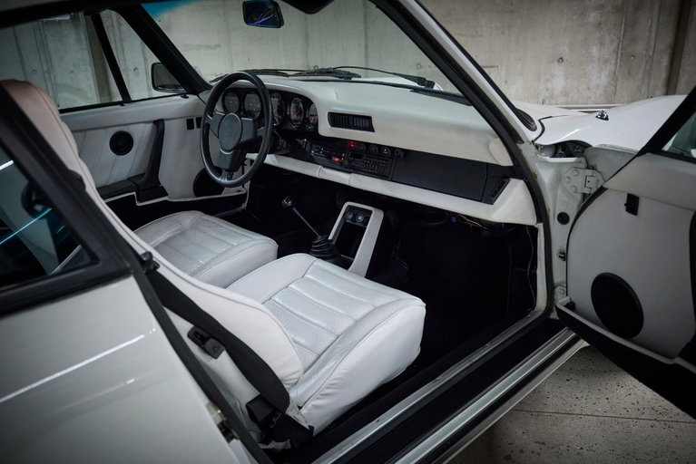 Porsche 911 Turbo 3.3 (US)