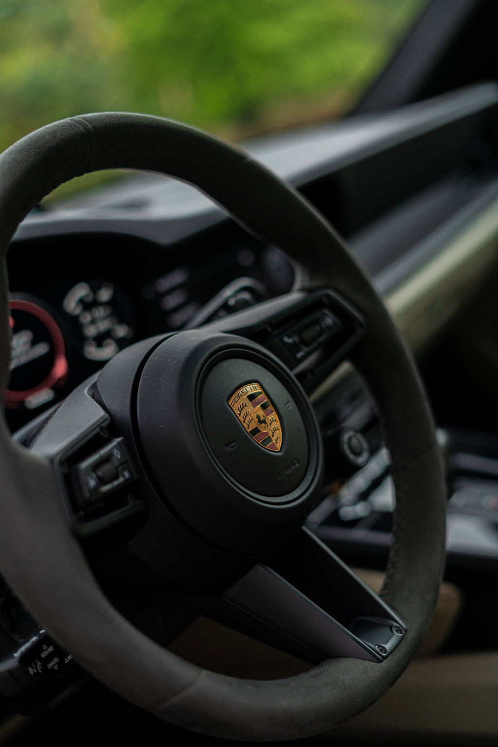 Porsche 992 Carrera 4 GTS