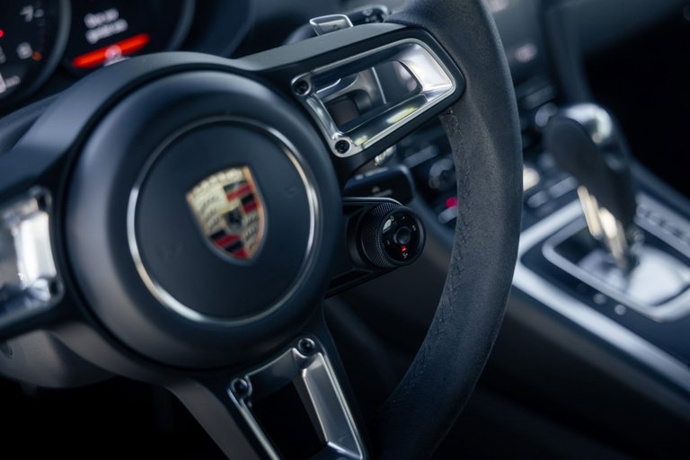 Porsche 718 Cayman GTS