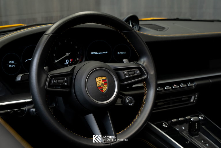 Porsche 992 Targa 4S