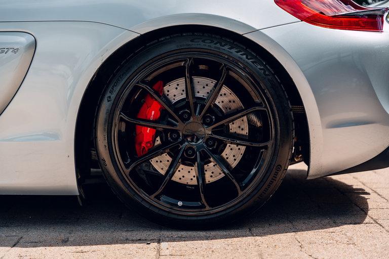 Porsche 981 Cayman GT4