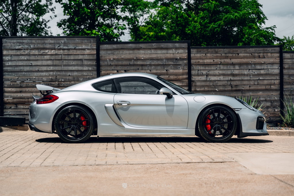 Porsche 981 Cayman GT4