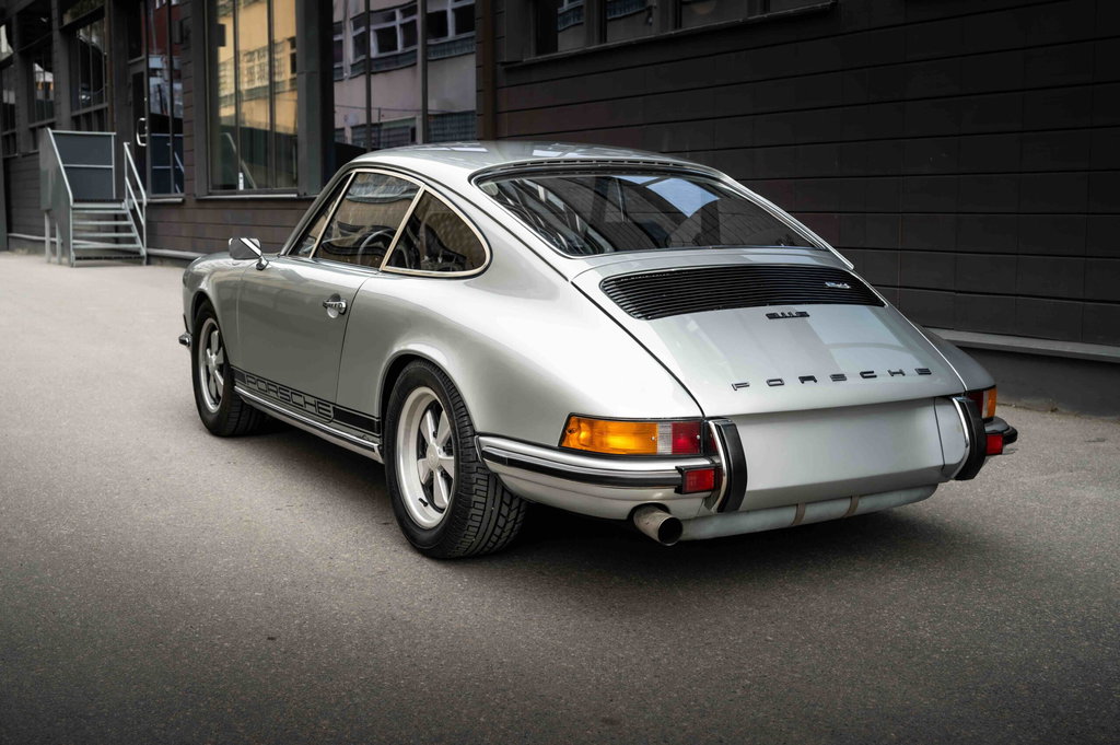 Porsche 911 E