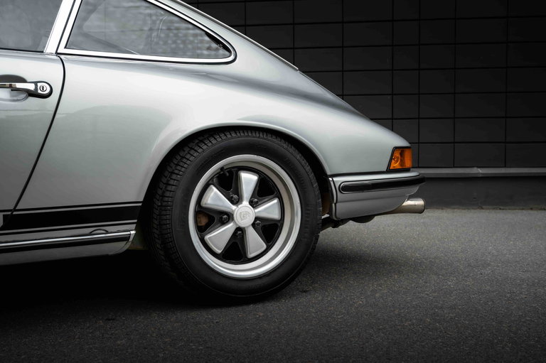 Porsche 911 E