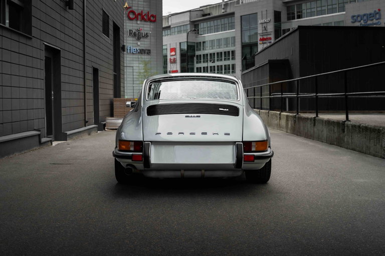 Porsche 911 E