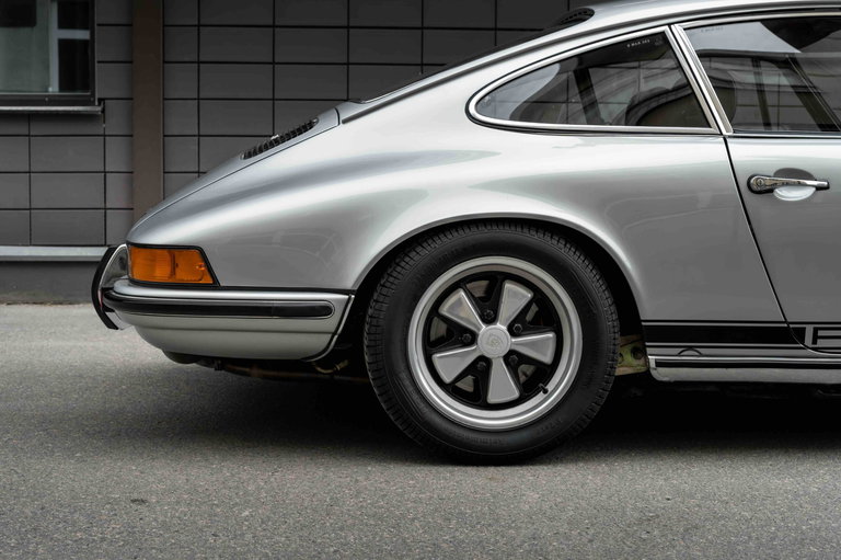 Porsche 911 E