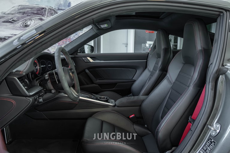 Porsche 992 Turbo