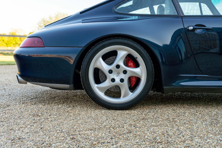 Porsche 993 Carrera 4S