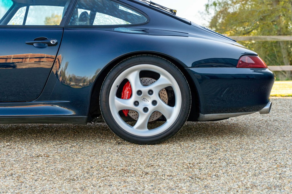 Porsche 993 Carrera 4S