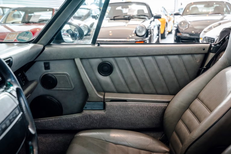 Porsche 964 Carrera 2 Cabrio WTL