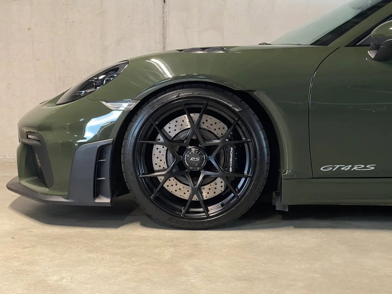 Porsche 718 Cayman GT4 RS