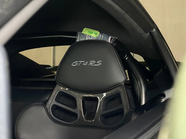 Porsche 718 Cayman GT4 RS
