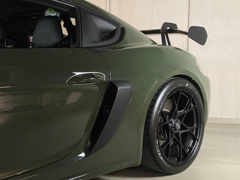 Porsche 718 Cayman GT4 RS