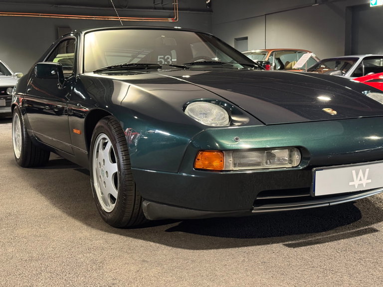 Porsche 928 S4