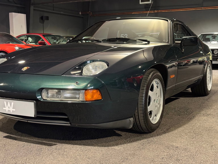 Porsche 928 S4