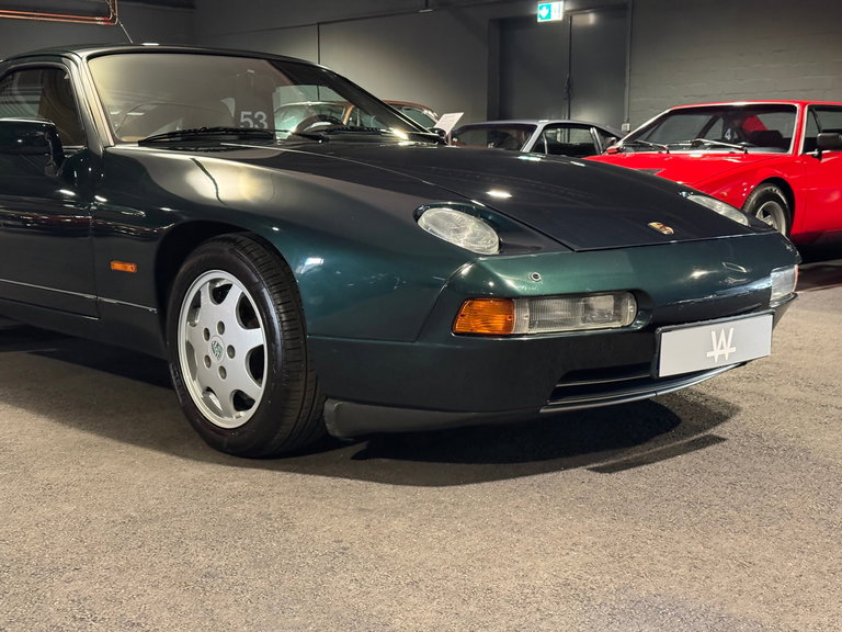 Porsche 928 S4