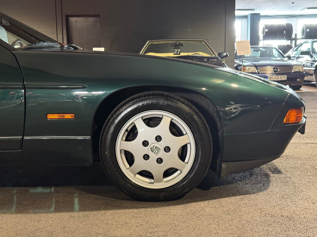 Porsche 928 S4
