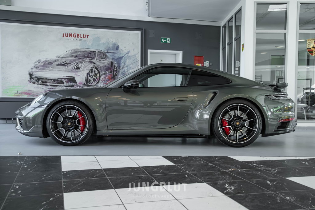 Porsche 992 Turbo