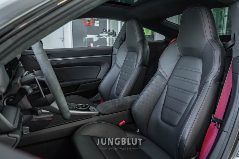Porsche 992 Turbo