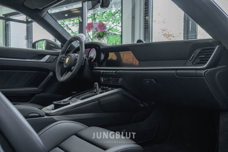 Porsche 992 Turbo