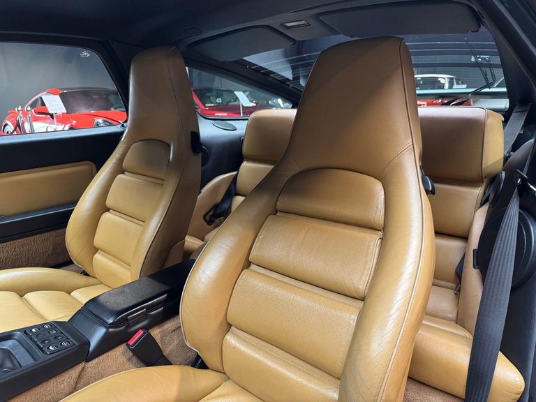 Porsche 928 S4