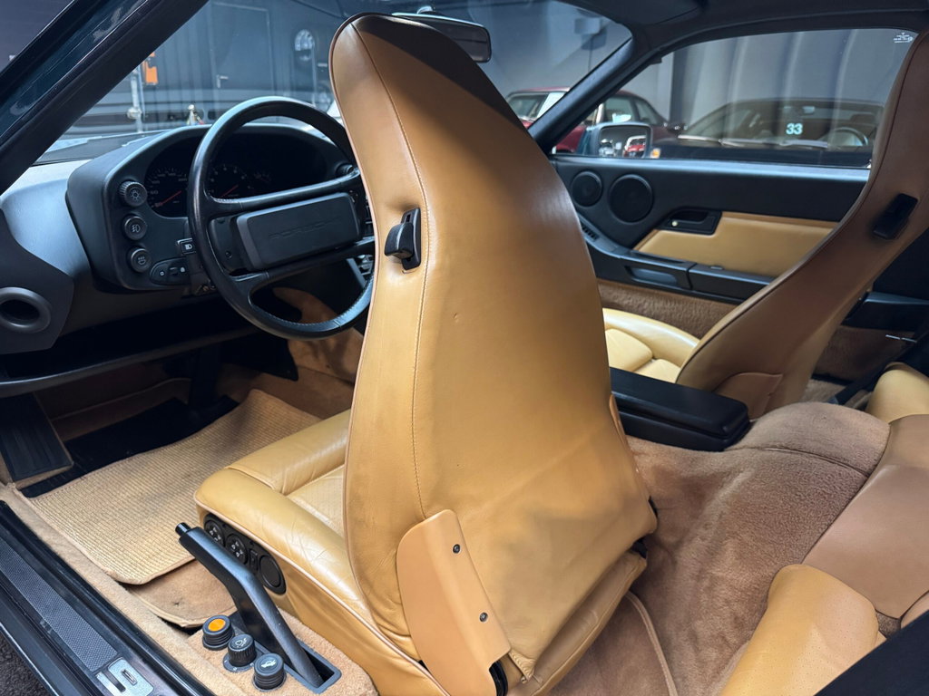 Porsche 928 S4