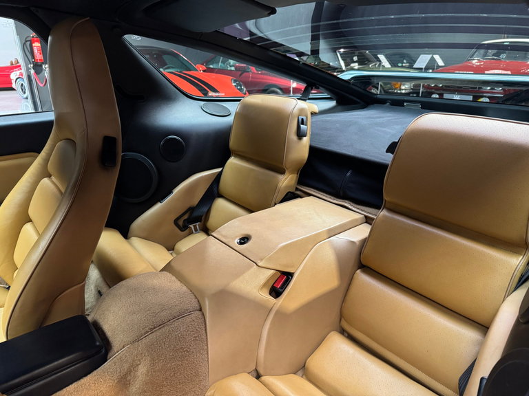 Porsche 928 S4