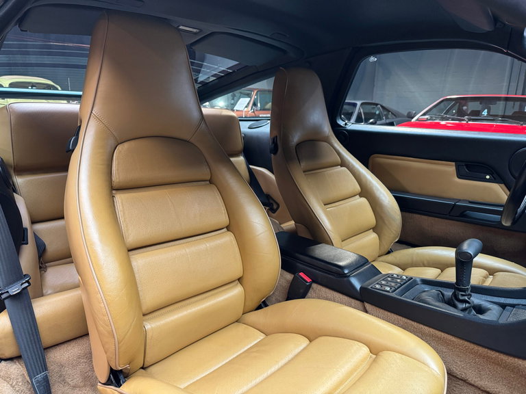 Porsche 928 S4