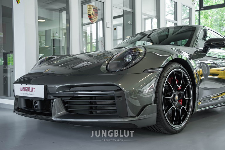 Porsche 992 Turbo