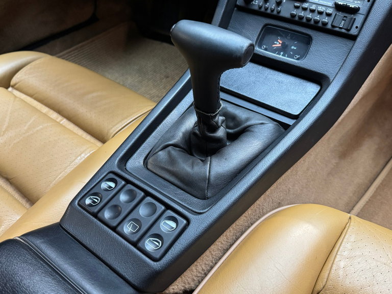 Porsche 928 S4
