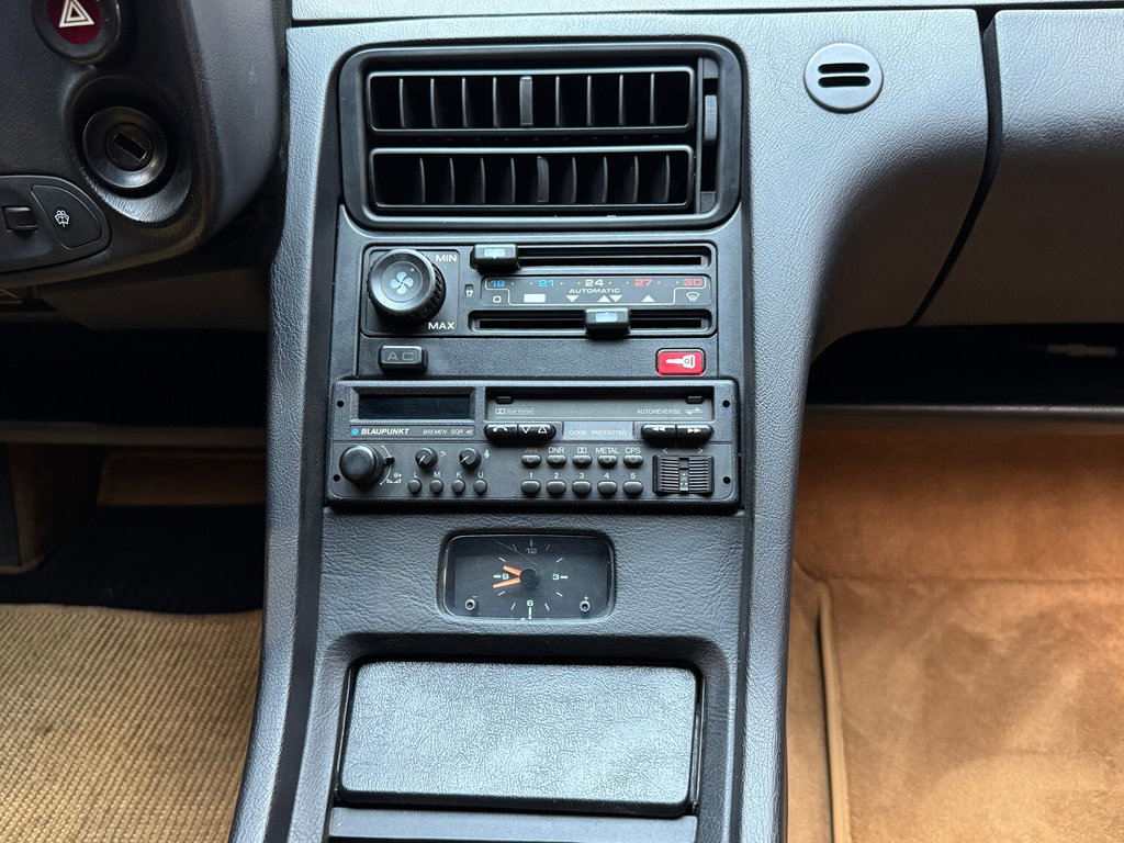 Porsche 928 S4